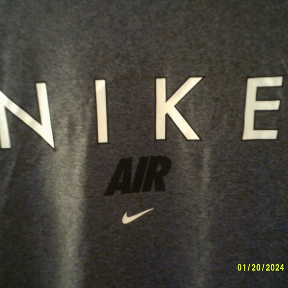 NEW NIKE DRI-Fit TRAINING "AIR Swoosh Tee" MEN'S GREY T-SHIRT XL FZ8857-071 - Picture 2 of 5